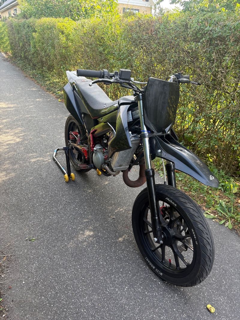 Derbi senda